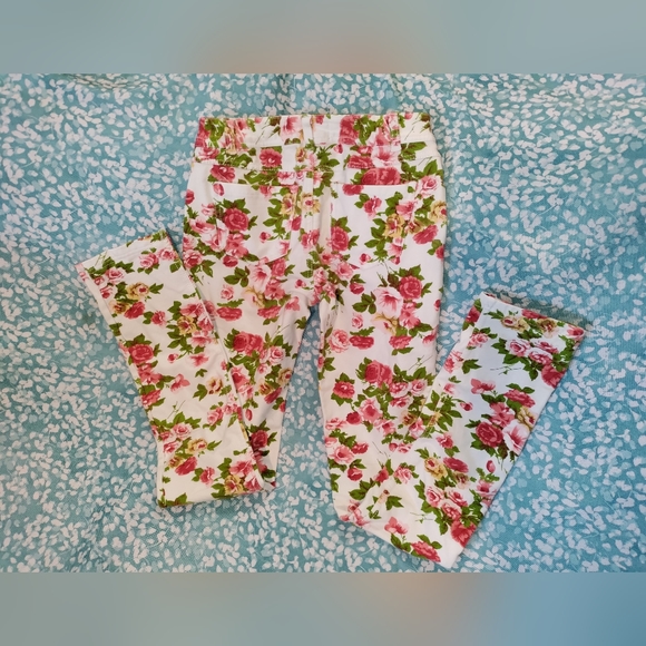 Pop Looks Rose print knit skinny jeans - Picture 2 of 3